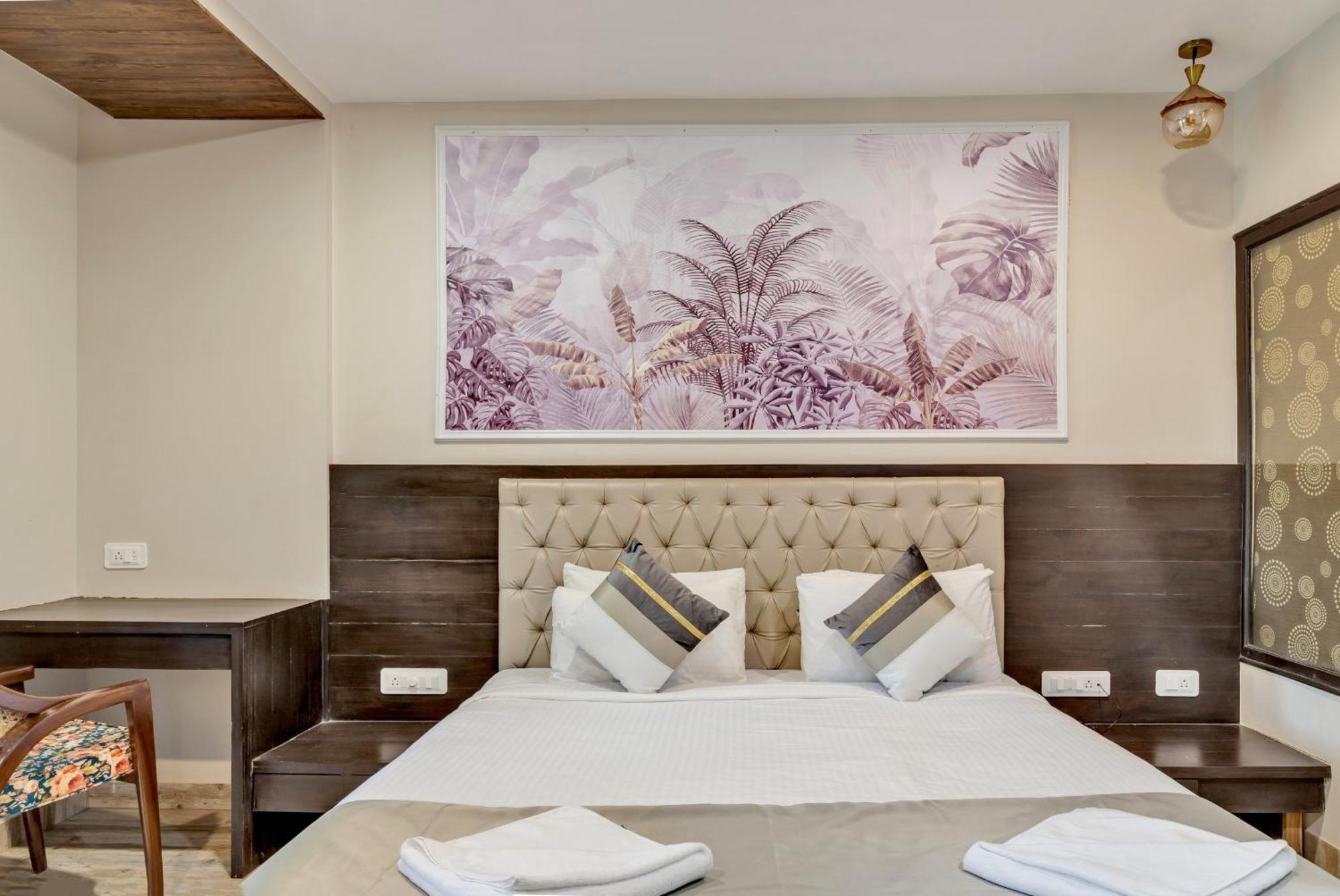 Skon Morjim Beach Resort By Orion Hotels Old Goa Exterior photo